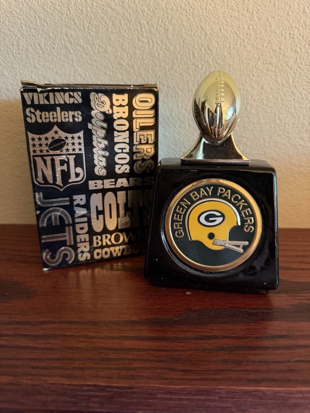 VTG 1970's NFL Green Bay packers Avon SURE Winner Bracing Lotion Decanter Empty